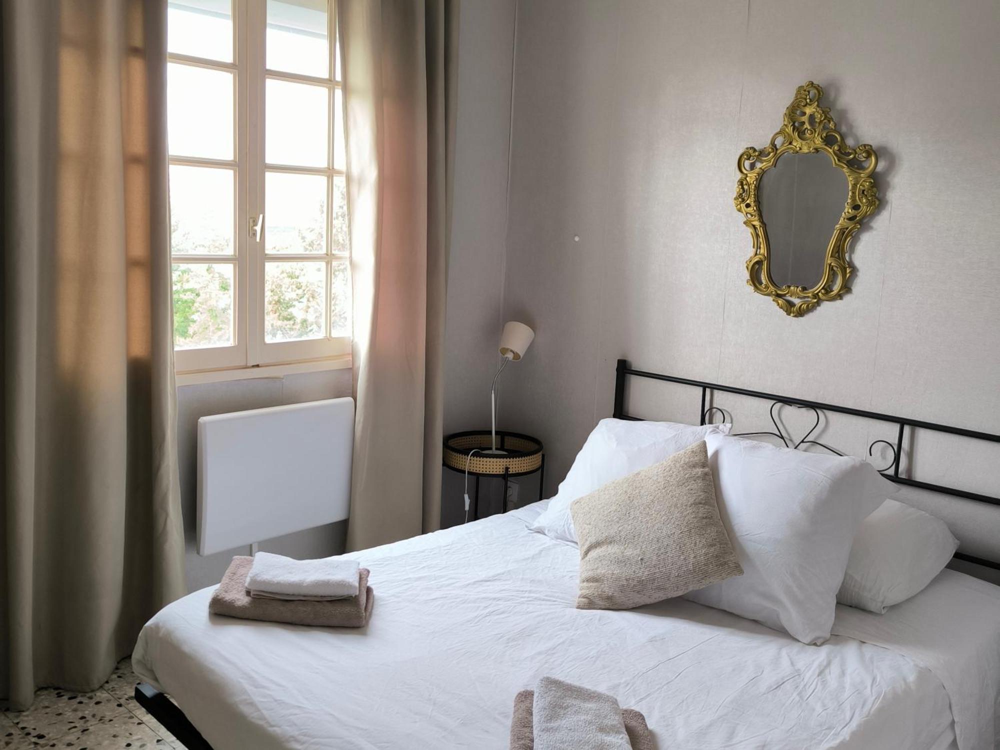 Chambre Double Avec Piscine Proche De Perpignan Rivesaltes Ngoại thất bức ảnh